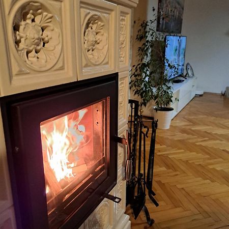 Large Apartment Between Split And Trogir Kaštela Стая снимка