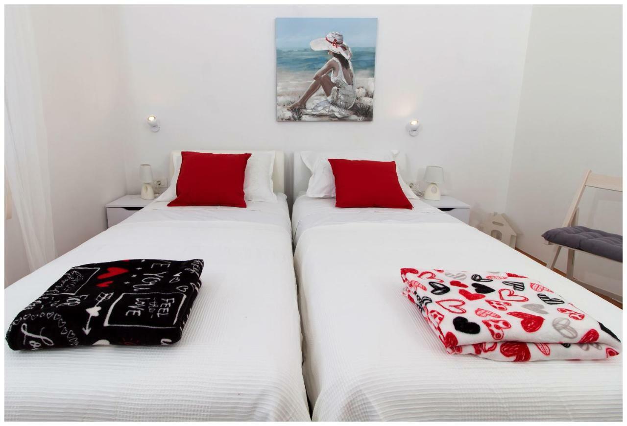 Large Apartment Between Split And Trogir Kaštela Екстериор снимка